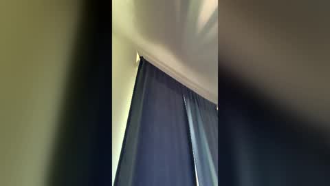Snapshot of dallian1 chatting on 06/15/26, 05:26 dallian1 online show from 06/15/26, 05:26