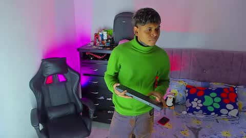Snapshot of damar_felipe chatting on 03/29/26, 10:43 damar_felipe online show from 03/29/26, 10:43