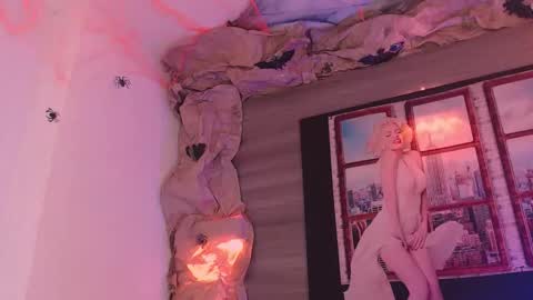         online show from 10/26/25, 05:13