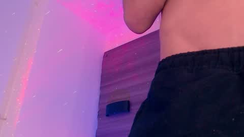         online show from 02/07/26, 05:00