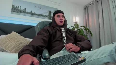 DAMIAN online show from 11/26/25, 10:49