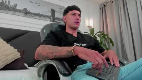 DAMIAN online show from 11/27/25, 10:17