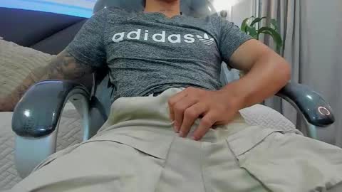 DAMIAN online show from 12/01/25, 03:06