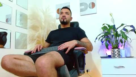 Snapshot of damian_ferrer01 chatting on 10/17/25, 08:55 damian_ferrer01 online show from 10/17/25, 08:55