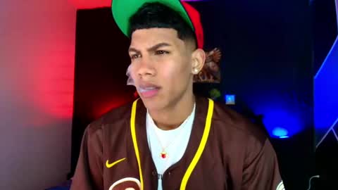 Damian online show from 03/05/25, 08:21