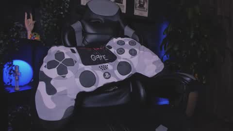 Daamiancox online show from 12/17/25, 12:38