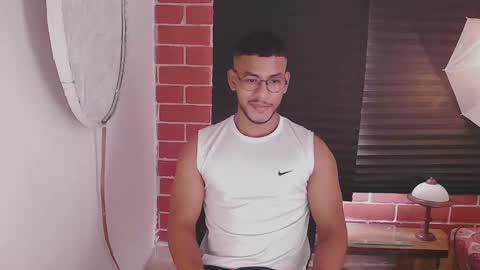 instagram damiannreed. online show from 01/13/25, 02:32