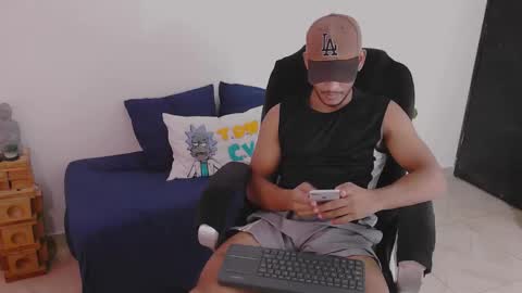 instagram damiannreed. online show from 09/13/25, 02:33