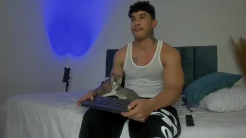 INSTAGRAM  DAMMIANMILLEROFICIAL online show from 10/31/25, 05:30