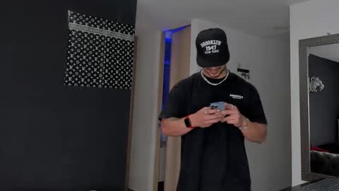 INSTAGRAM  DAMMIANMILLEROFICIAL online show from 01/05/26, 05:27