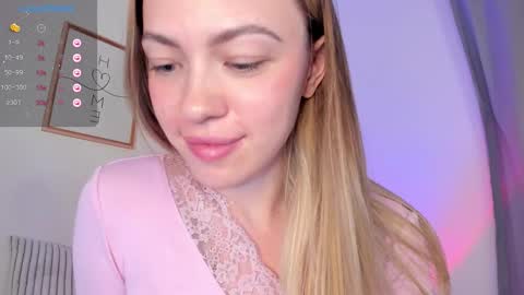 Snapshot of damn_cutie chatting on 02/15/26, 07:54 Tiana online show from 02/15/26, 07:54