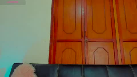 Kary-- independent model Schedule 0530am-1000am colombian time online show from 02/02/25, 05:42