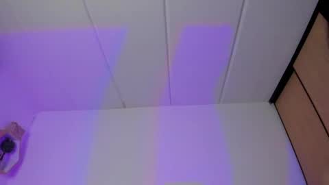 Criss online show from 03/09/25, 03:32