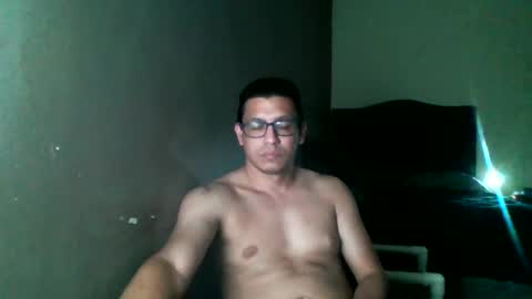 Snapshot of damnsexy0102 chatting on 12/23/25, 04:54 DamnSexy0102 online show from 12/23/25, 04:54