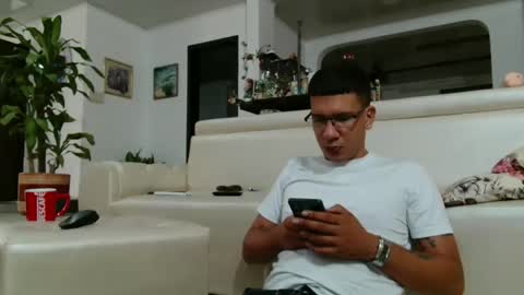 damyan_2003 online show from 03/07/26, 12:02