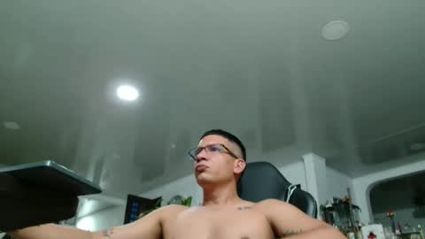 damyan_2003 online show from 03/10/26, 01:54