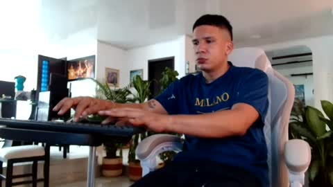 Snapshot of damyan_2003 chatting on 07/26/26, 05:53 damyan_2003 online show from 07/26/26, 05:53
