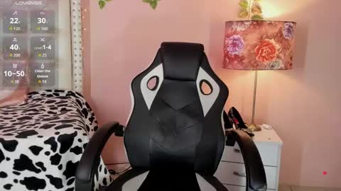 Danny online show from 11/22/25, 07:46