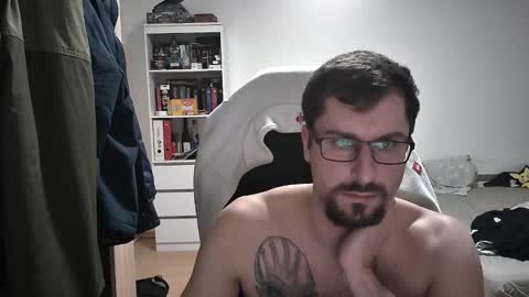 Snapshot of dan_the_man405 chatting on 01/08/25, 07:56 King Dan online show from 01/08/25, 07:56