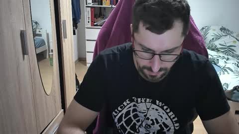 Snapshot of dan_the_man405 chatting on 10/31/25, 08:54 King Dan online show from 10/31/25, 08:54