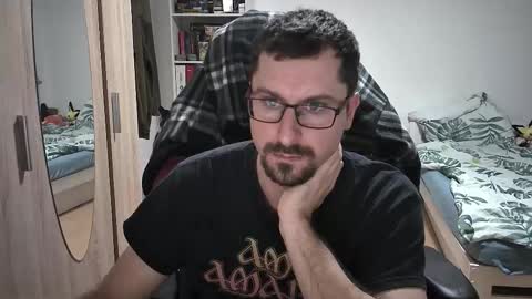 Snapshot of dan_the_man405 chatting on 11/09/25, 07:34 King Dan online show from 11/09/25, 07:34