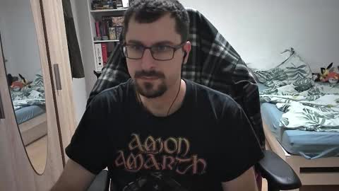 Snapshot of dan_the_man405 chatting on 11/10/25, 08:52 King Dan online show from 11/10/25, 08:52