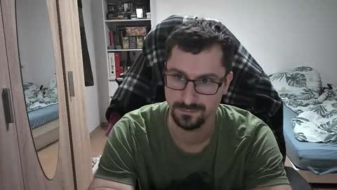 Snapshot of dan_the_man405 chatting on 11/11/25, 07:58 King Dan online show from 11/11/25, 07:58