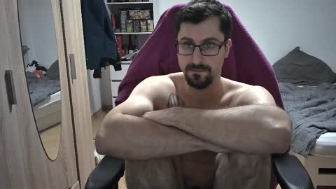 Snapshot of dan_the_man405 chatting on 12/02/25, 07:42 King Dan online show from 12/02/25, 07:42