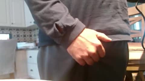 Snapshot of dan_va chatting on 01/11/25, 01:01 Dan online show from 01/11/25, 01:01