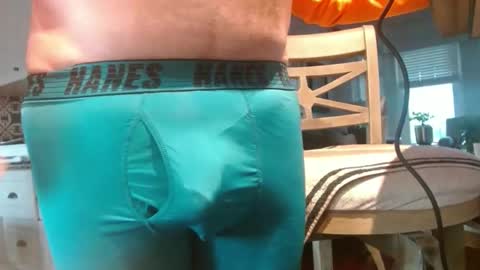 Snapshot of dan_va chatting on 01/12/25, 12:33 Dan online show from 01/12/25, 12:33