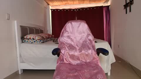 Dayana  online show from 09/25/25, 03:38