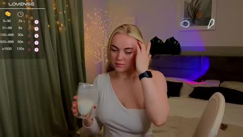 Snapshot of dana_love0 chatting on 01/21/25, 06:55 Dana online show from 01/21/25, 06:55