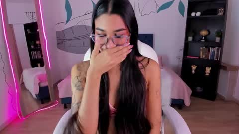 dana_paula online show from 11/21/25, 11:20