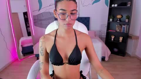 dana_paula online show from 11/24/25, 11:32