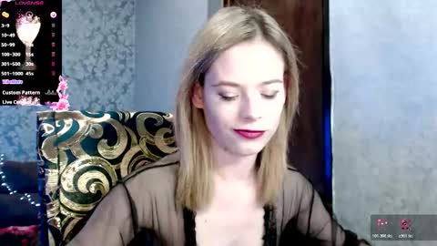 Dana SmileX online show from 12/21/25, 08:38