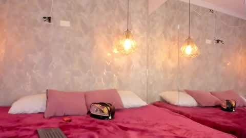    online show from 10/27/25, 10:58