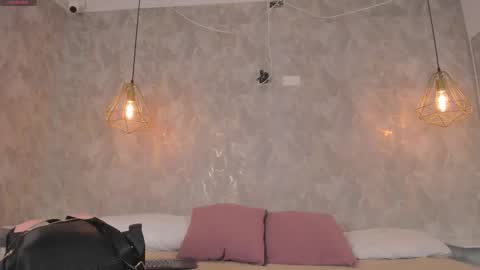    online show from 12/01/25, 09:31