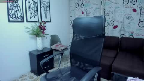 Danaa Rey online show from 02/12/25, 11:18