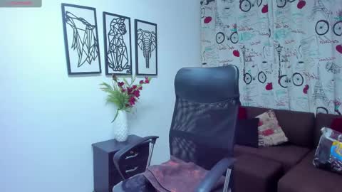 Danaa Rey online show from 03/04/25, 11:19