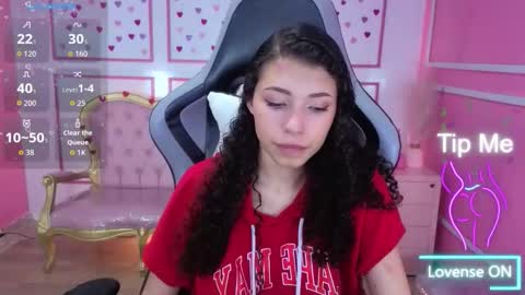 Danatella  online show from 12/18/25, 08:04