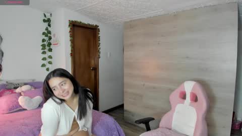 danay_01 online show from 02/20/25, 02:29