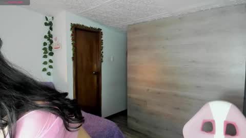 danay_01 online show from 02/21/25, 12:16
