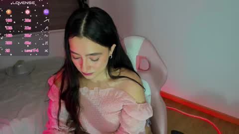 danay_01 online show from 10/07/25, 11:46