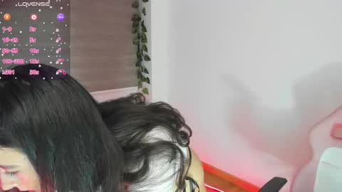 danay_01 online show from 11/05/25, 11:05