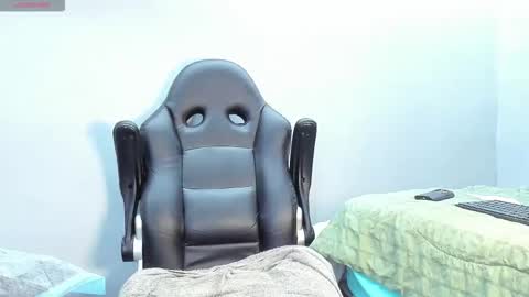 Snapshot of dancelwashington chatting on 09/12/25, 01:55 Dancel online show from 09/12/25, 01:55