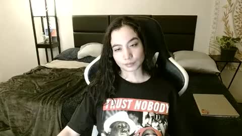 Snapshot of dandykitty chatting on 02/11/25, 06:40 Lea lei-a online show from 02/11/25, 06:40