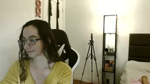 Snapshot of dandykitty chatting on 03/07/25, 03:08 Lea lei-a online show from 03/07/25, 03:08