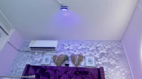 Snapshot of danee_19 chatting on 02/08/26, 11:46 Daniela online show from 02/08/26, 11:46