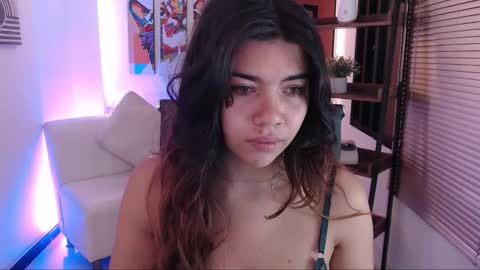 Veronica online show from 09/12/25, 11:43