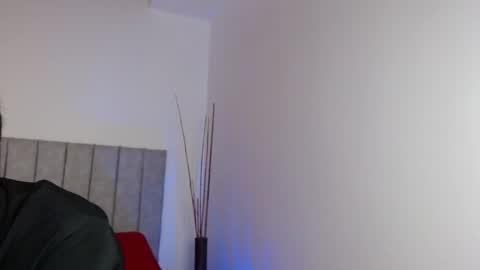 Ela and Santi online show from 06/12/26, 04:28